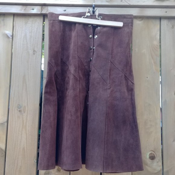 CLEARANCE A-Line Vintage Suede Skirt 29" Waist - Picture 1 of 4